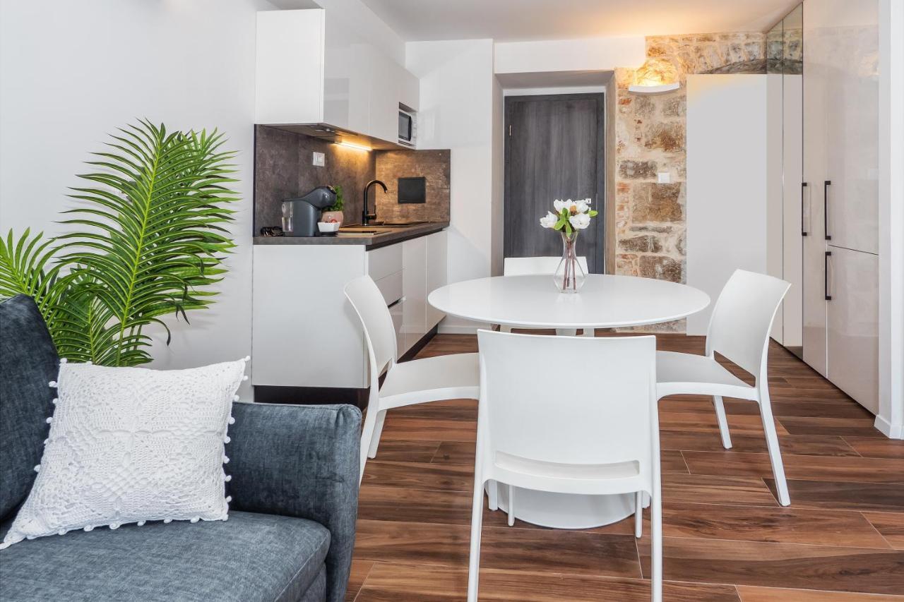 Lucio Suites Split Buitenkant foto